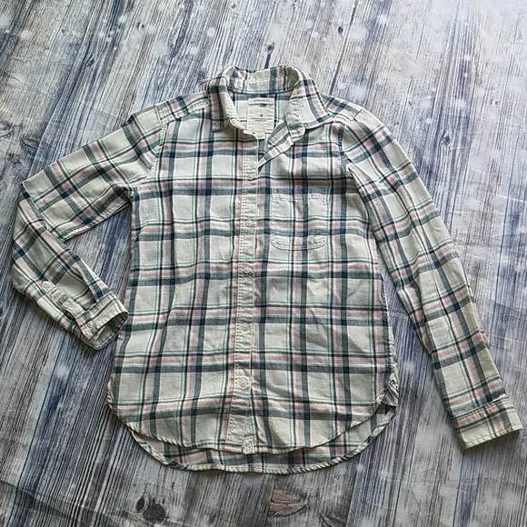 American Eagle Outfitters Tops - American Eagle Boyfriend Fit Button Up